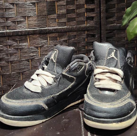 Jordan high top shoes - Picture 9 of 9